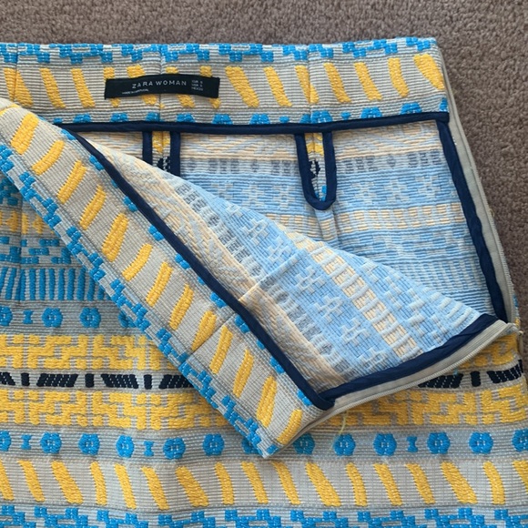 Zara Woman Jacquard Mini Skirt - Picture 2 of 3